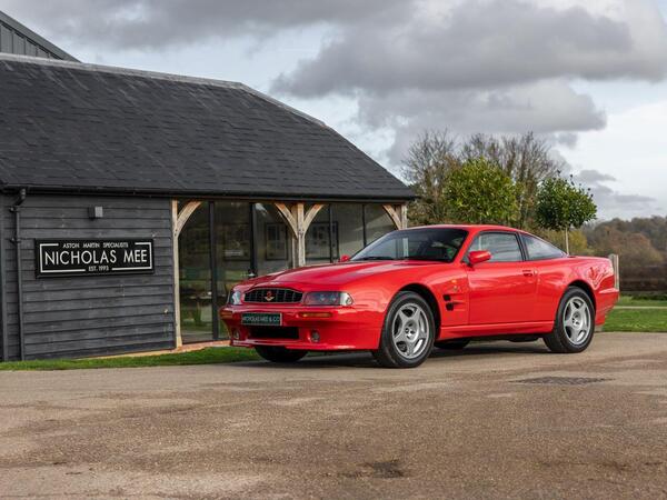 Aston Martin V8 5.3 2dr