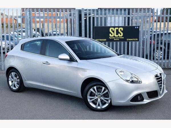 Alfa Romeo Giulietta 2.0 JTDM-2 Lusso Euro 5 (s/s) 5dr