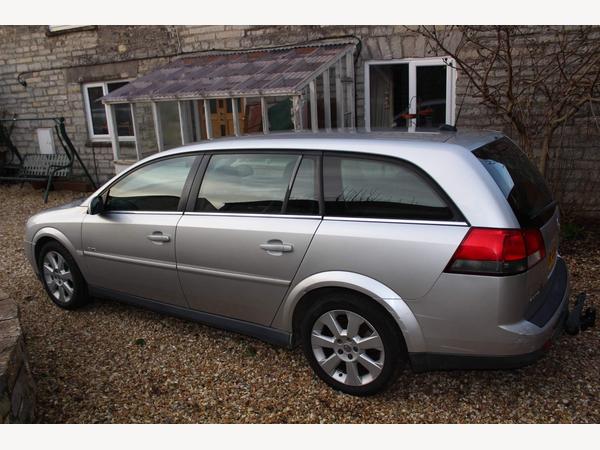 Vauxhall Vectra 3.2i V6 24V Elite 5dr