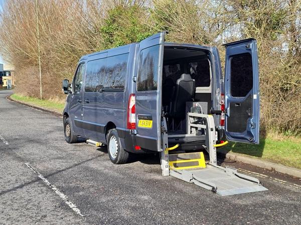 Renault Master 3 Seat Wheelchair Accessible Disabled Access Ramp Car