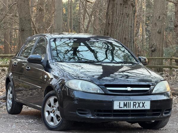 Chevrolet Lacetti 1.6 SX 5dr