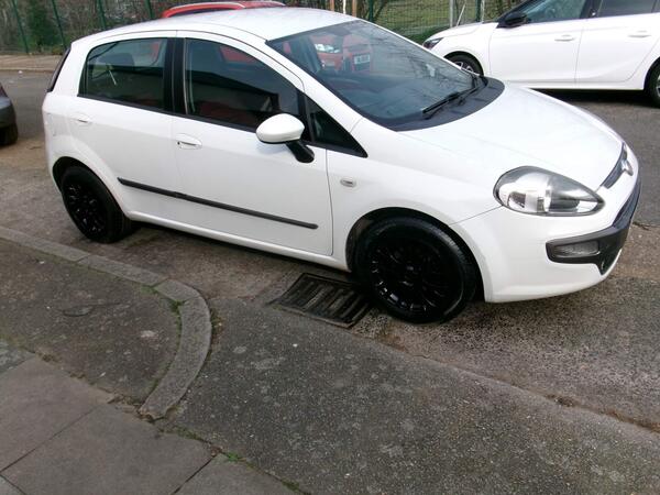 Fiat Punto Evo 1.4 Dynamic Dualogic Euro 5 (s/s) 5dr