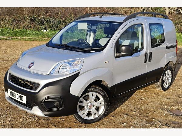 Fiat Fiorino 1.3 MultiJetII Adventure Combi Van 5dr Diesel Manual Euro 6 (SLD) (95 bhp)