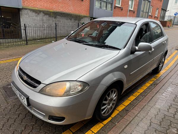 Chevrolet Lacetti 1.6 SX 5dr