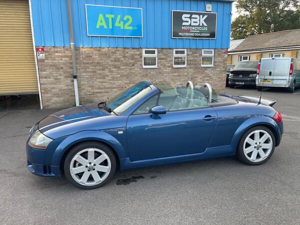Audi TT 3.2 V6 Roadster DSG quattro 2dr