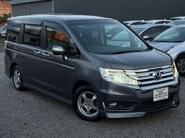Honda Stepwagon SPADA 2L RK5 FACELIFT AUTO 8 SEATER MPV 5dr