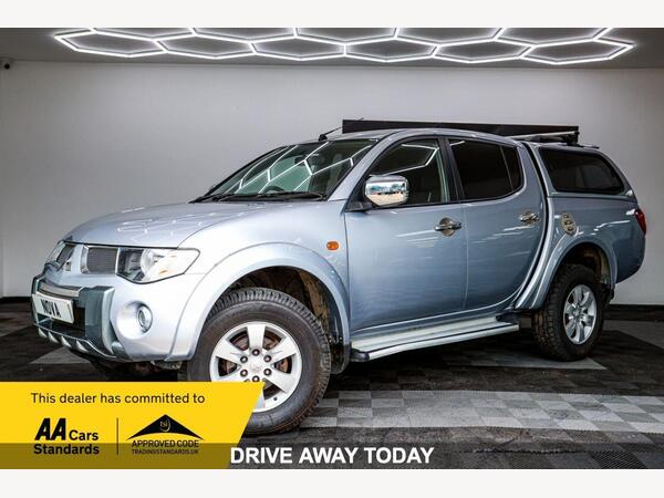 Mitsubishi L200 2.5 DI-D Raging Bull Pickup 4dr Diesel Automatic (Smart Nav) (252 g/km, 134 bhp)