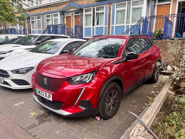 Peugeot E-2008 50kWh Active Premium + Auto 5dr (7kW Charger)