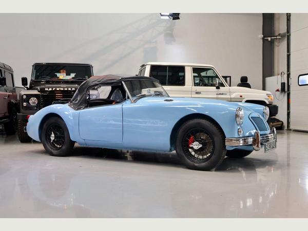 MG MGA 1954 1500 Roadster Full nut bolt Restoration over 25k spent looks stunning 2dr