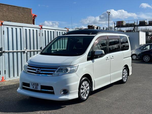 Nissan Serena CAMPERVAN