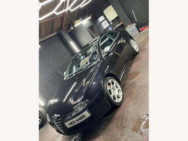 Alfa Romeo GT 1.9 JTDM 16V BlackLine 2dr