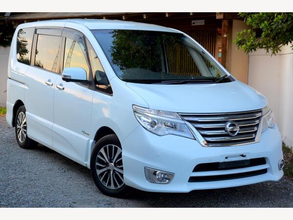 Nissan Serena 2.0 Highway Star V - Safety Package 5dr