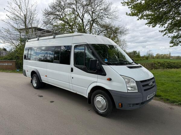 Ford Transit 2.4 TDCi 430 Duratorq RWD L4 H2 4dr