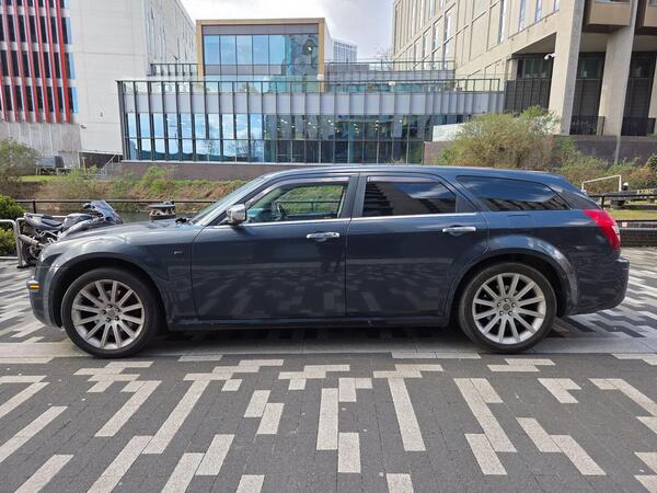 Chrysler 300C 3.0 CRD V6 5dr