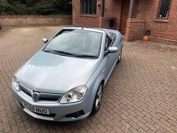 Vauxhall Tigra 1.4i 16v Exclusiv 2dr (a/c)