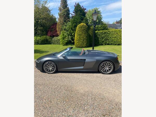 Audi R8 5.2 FSI V10 Spyder S Tronic quattro Euro 6 (s/s) 2dr