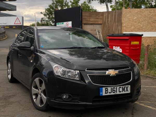 Chevrolet Cruze 1.8 LTZ Auto Euro 5 5dr