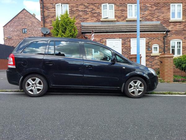 Vauxhall Zafira 1.9 CDTi Exclusiv Auto Euro 4 5dr