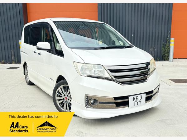 Nissan Serena 2.0 PURE DRIVE S-HYBRID PETROL 8 SEATS 5dr