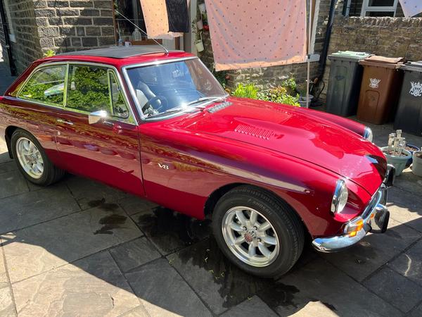 MG MGB GT 3.3 V8 2dr