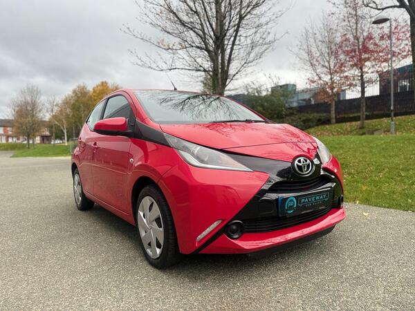 Toyota AYGO 1.0 VVT-i x-play Euro 5 5dr Euro 5