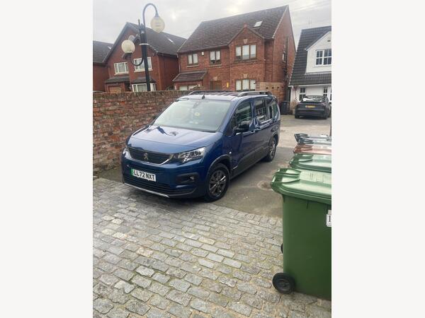 Peugeot e-Rifter 52kWh Allure Long MPV Auto 5dr (11kW Charger)