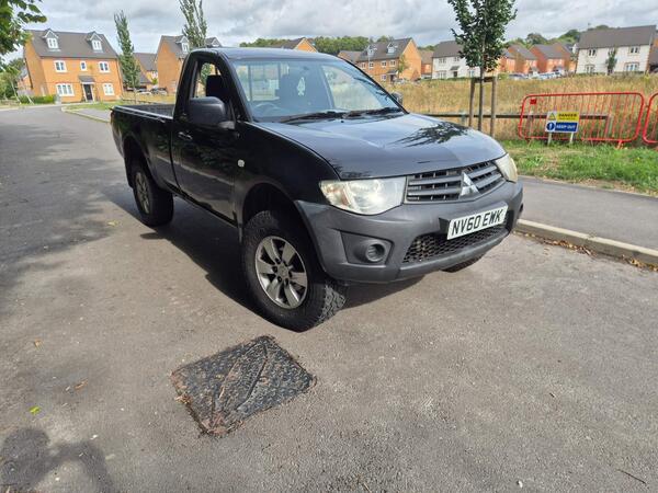 Mitsubishi L200 2.5 DI-D 4Life Pickup 2dr Diesel Manual 4WD Euro 4 (134 ps)