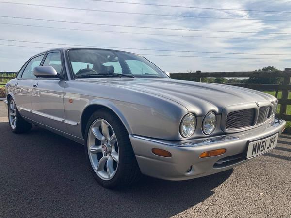 Jaguar XJR 4.0 V8 4dr