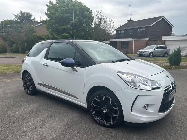 Citroen DS3 1.2 PureTech DStyle Plus Euro 6 (s/s) 3dr