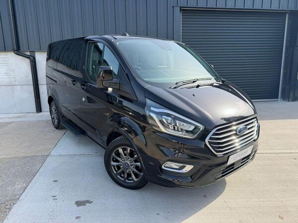 Ford Tourneo Custom 2.0 320 EcoBlue Titanium X Minibus Double Cab 5dr Diesel Auto L1 Euro 6 (s/s) (170 ps)