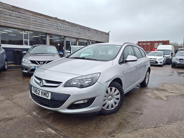 Vauxhall Astra 1.7 CDTi ecoFLEX Exclusiv Sports Tourer Euro 5 (s/s) 5dr