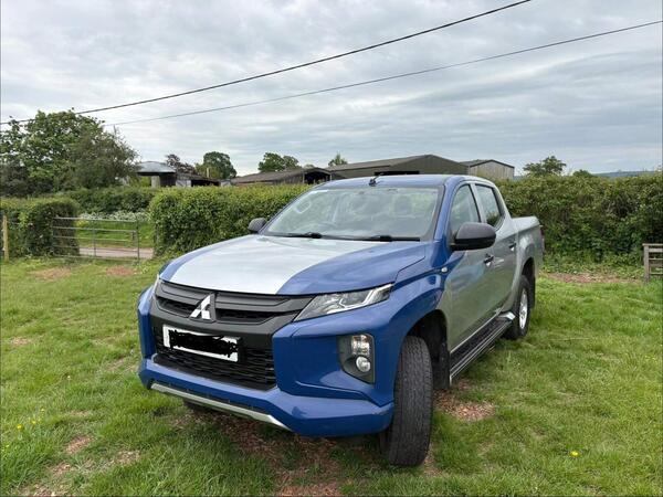 Mitsubishi L200 2.2 DI-D DC 4Life Pickup Double Cab 4dr Diesel Manual 4WD Euro 6 (s/s) (150 ps)