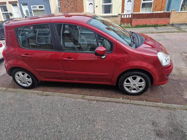 Renault Modus 1.2 TCe 16v Dynamique 5dr