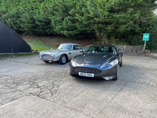 Aston Martin Virage 6.0 V12 Coupe 2dr Petrol T-TronicII Euro 5 (490 bhp)