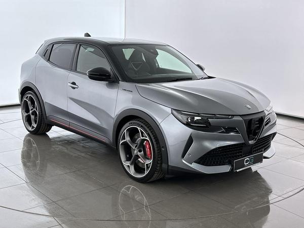 Alfa Romeo Junior 54kWh Elettrica Veloce Auto 5dr