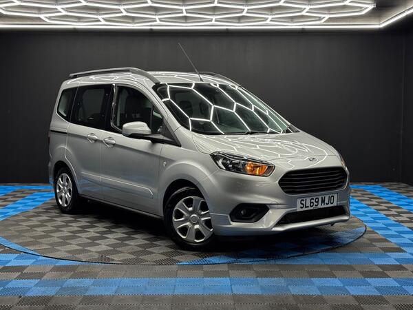 Ford Tourneo Courier 1.0 EcoBoost Zetec Euro 6 5dr