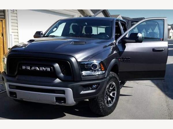 Dodge RAM 5.7 V8 Hemi Laramie Pickup 4dr Petrol Auto 4WD Euro 3 (345 bhp)