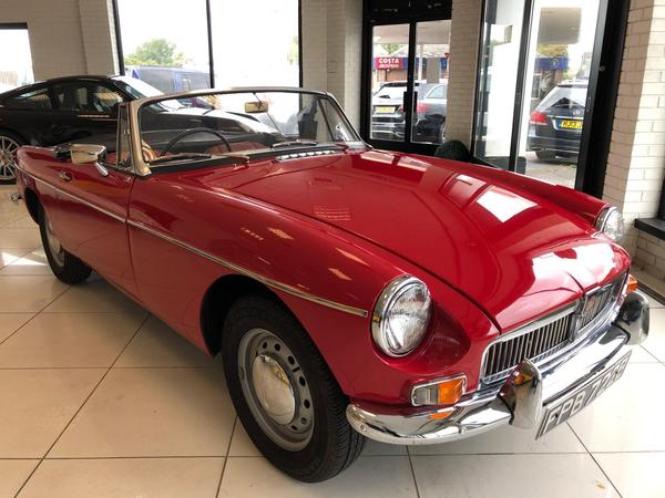MG MGB GT ROADSTER RESTORED IN 2006 SAME FAMILY OWNED SINCE 1980 2dr