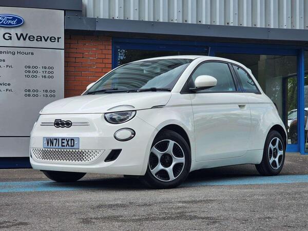 Fiat 500e 42kWh Passion Auto 3dr