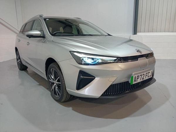 MG MG5 61.1kWh Trophy Auto 5dr