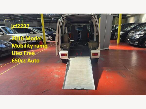 Daihatsu Hijet 650cc 4wd auto Mobility ramp ulez free 5dr