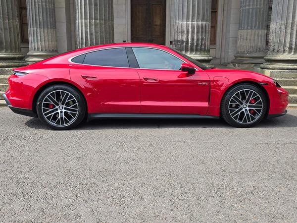 Porsche Taycan Performance Plus 93.4kWh 4S Auto 4WD 4dr (11kW Charger)
