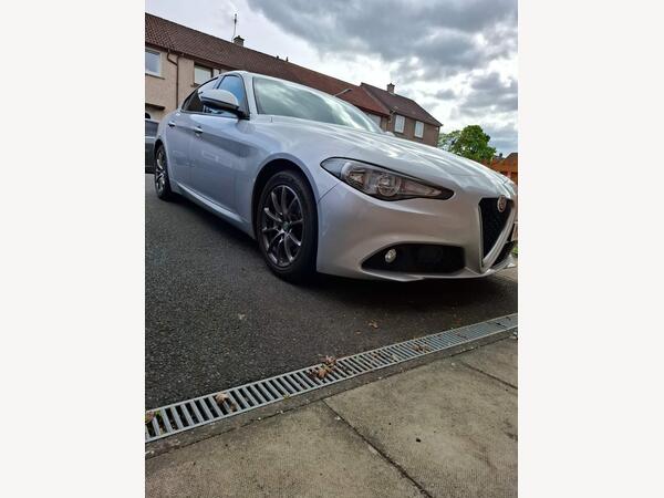 Alfa Romeo Giulia 2.2 TD Super Auto Euro 6 (s/s) 4dr