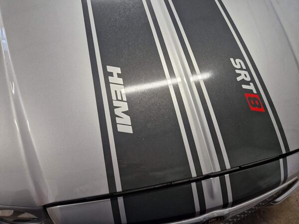 Chrysler 300C 6.1 Hemi V8 SRT-8 5dr