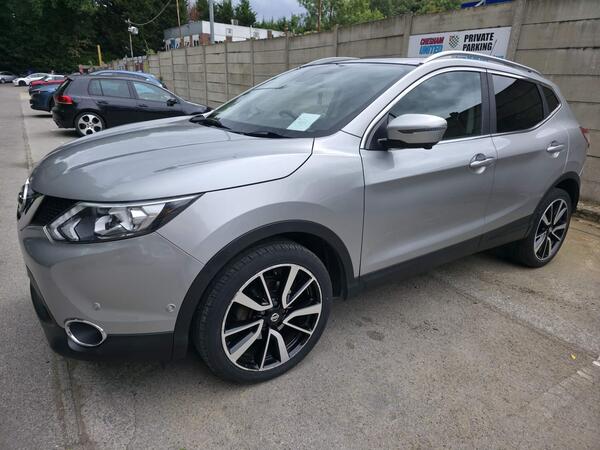 Nissan Qashqai 1.2 DIG-T Tekna XTRON 2WD Euro 6 (s/s) 5dr