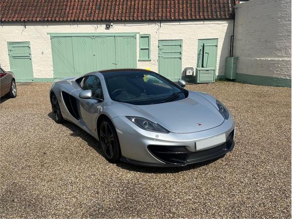 McLaren 12C 3.8T V8 SSG Euro 5 2dr