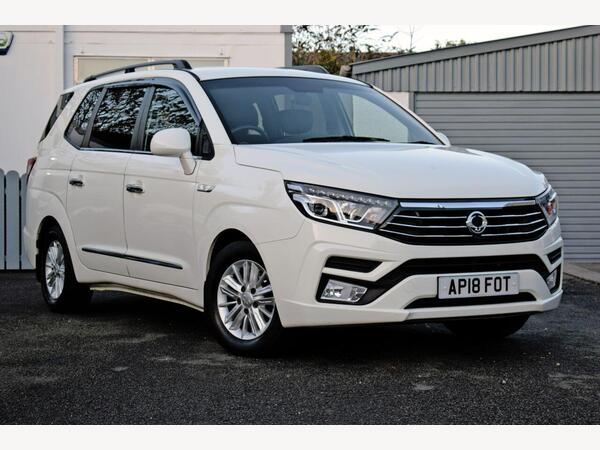 SsangYong Turismo 2.2D EX T-Tronic Euro 6 5dr