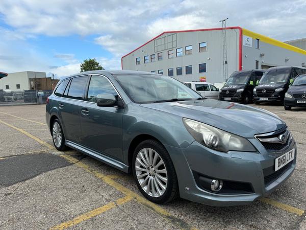 Subaru Legacy 2.5i SE Sport Tourer Lineartronic 4WD Euro 5 5dr (SNavPlus)