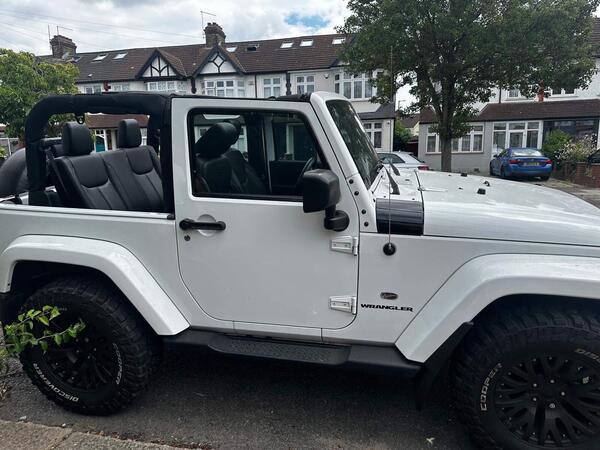Jeep Wrangler 2.8 CRD Overland Auto 4WD Euro 5 2dr