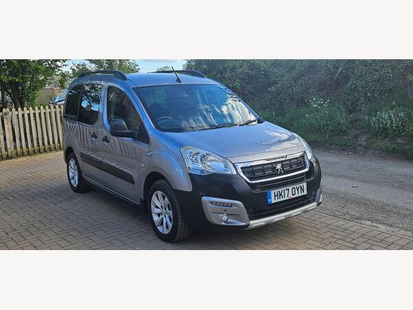 Peugeot Partner Tepee 1.2 PureTech Outdoor Euro 6 (s/s) 5dr
